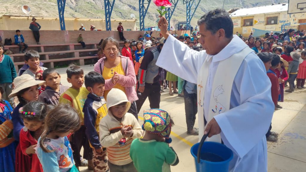 Servicio religioso escolar en Iru, Bolivia