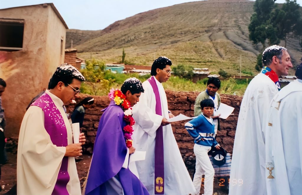 Februar 1999 feierte ich die erste Eucharistie in meiner Stadt Huancarani (Provinz Chayanta – Potosí – Bolivien)